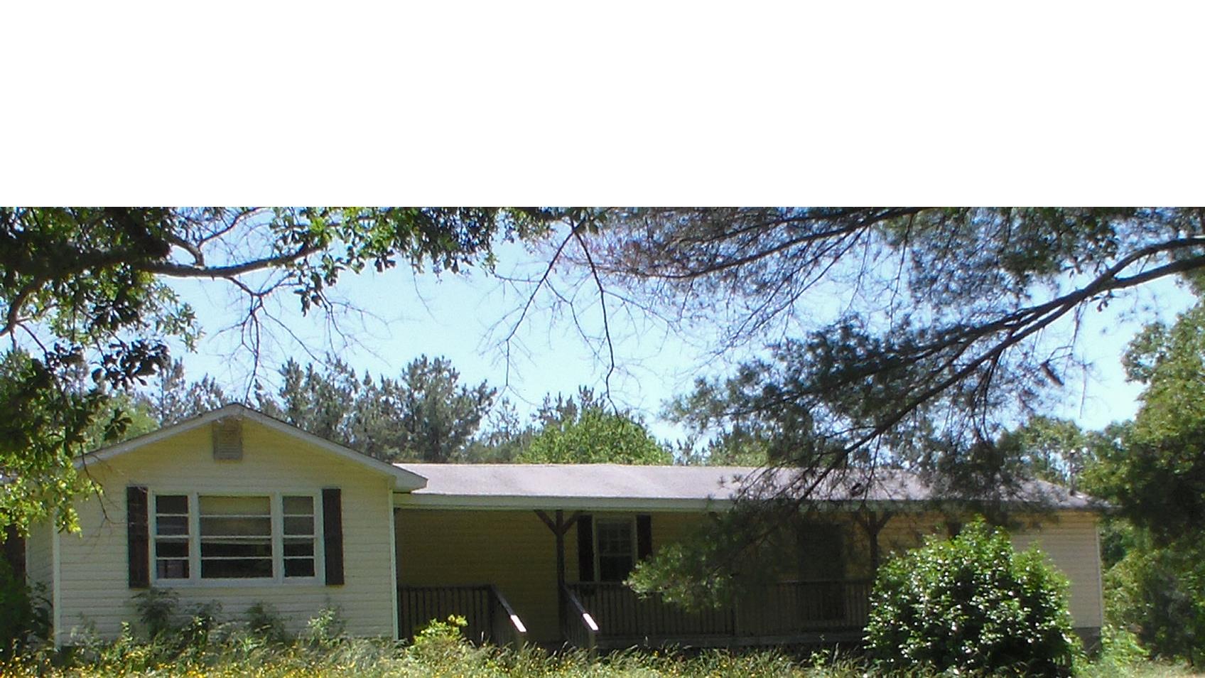 401 Clark Cir, Hull, GA 30646 photo 1