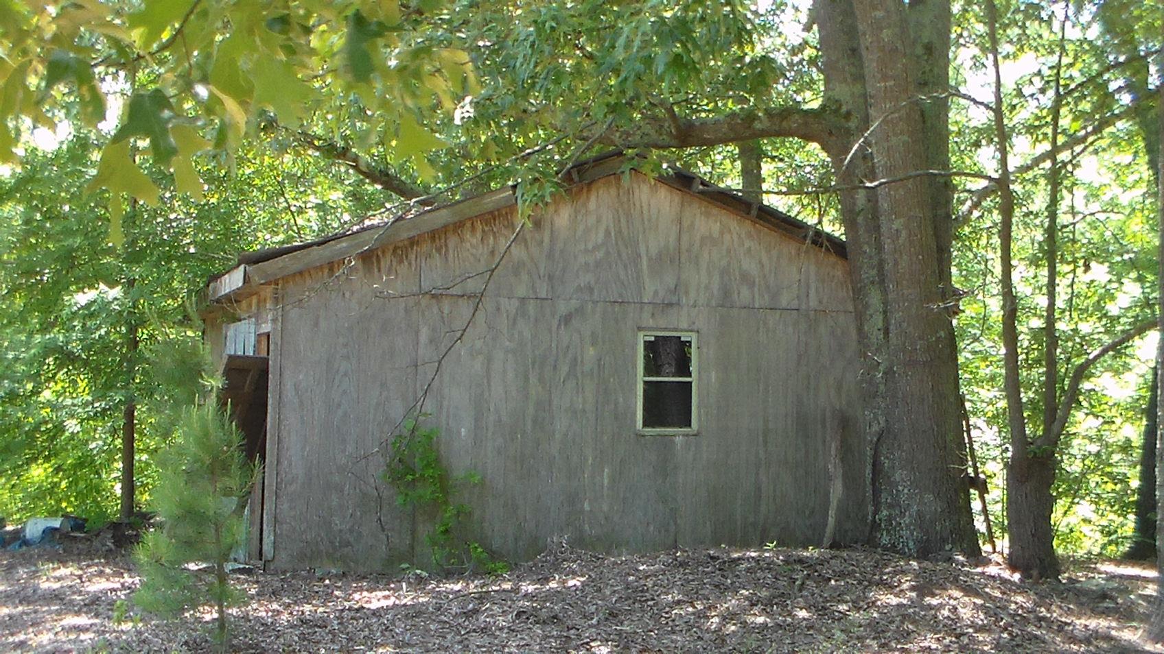 401 Clark Cir, Hull, GA 30646 photo 4