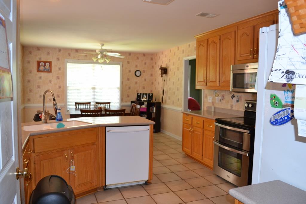 85 Aspen Dr, Covington, GA 30016 photo 4
