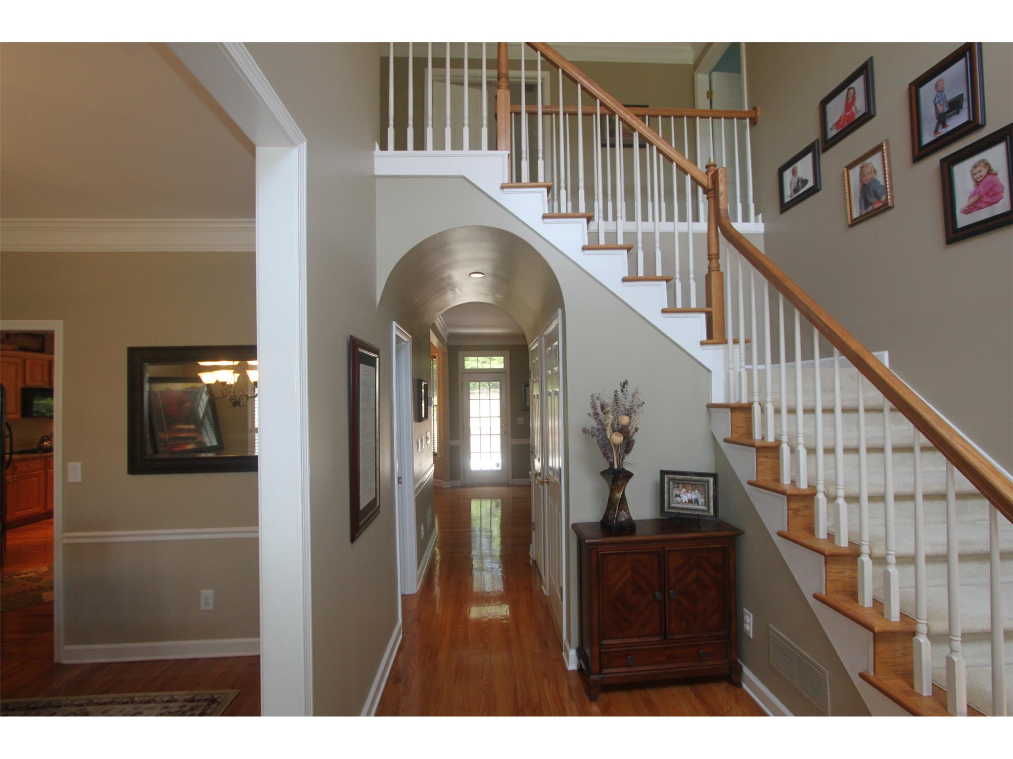 191 Forestview Dr, Suwanee, GA 30024 photo 2