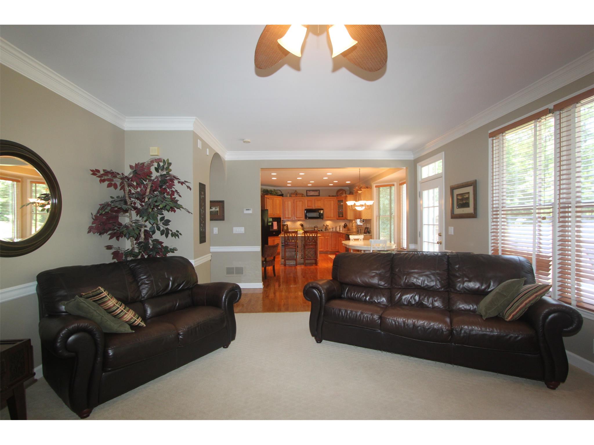 191 Forestview Dr, Suwanee, GA 30024 photo 9