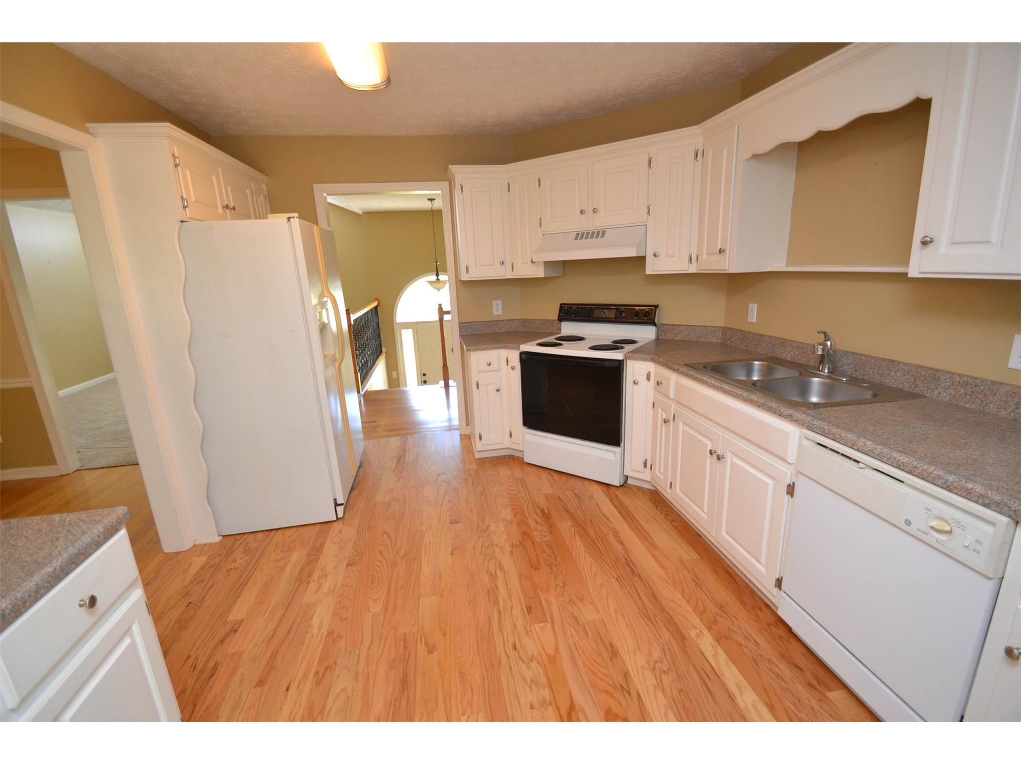 726 Crestview Dr, Bethlehem, GA 30620 photo 2