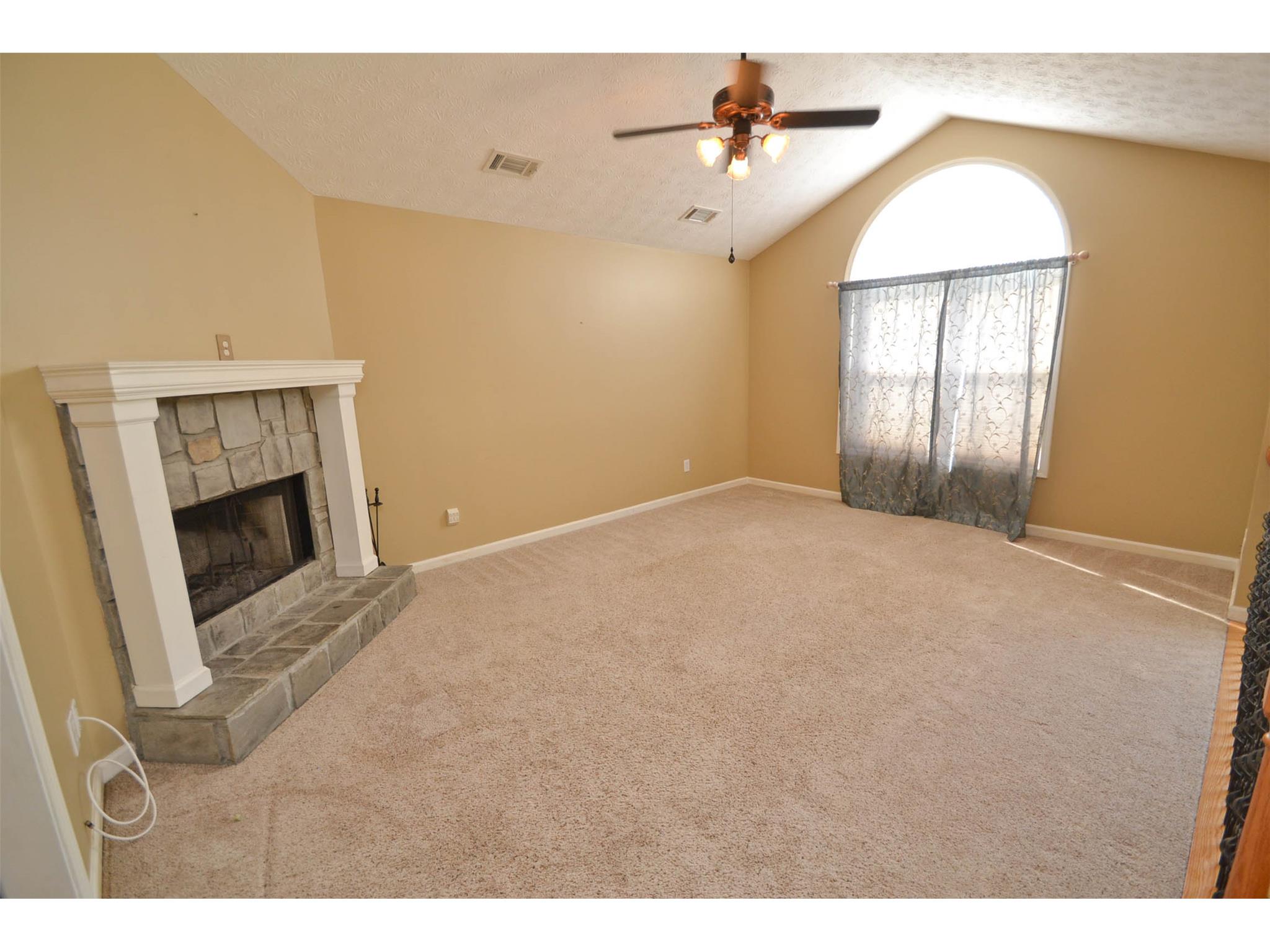 726 Crestview Dr, Bethlehem, GA 30620 photo 3