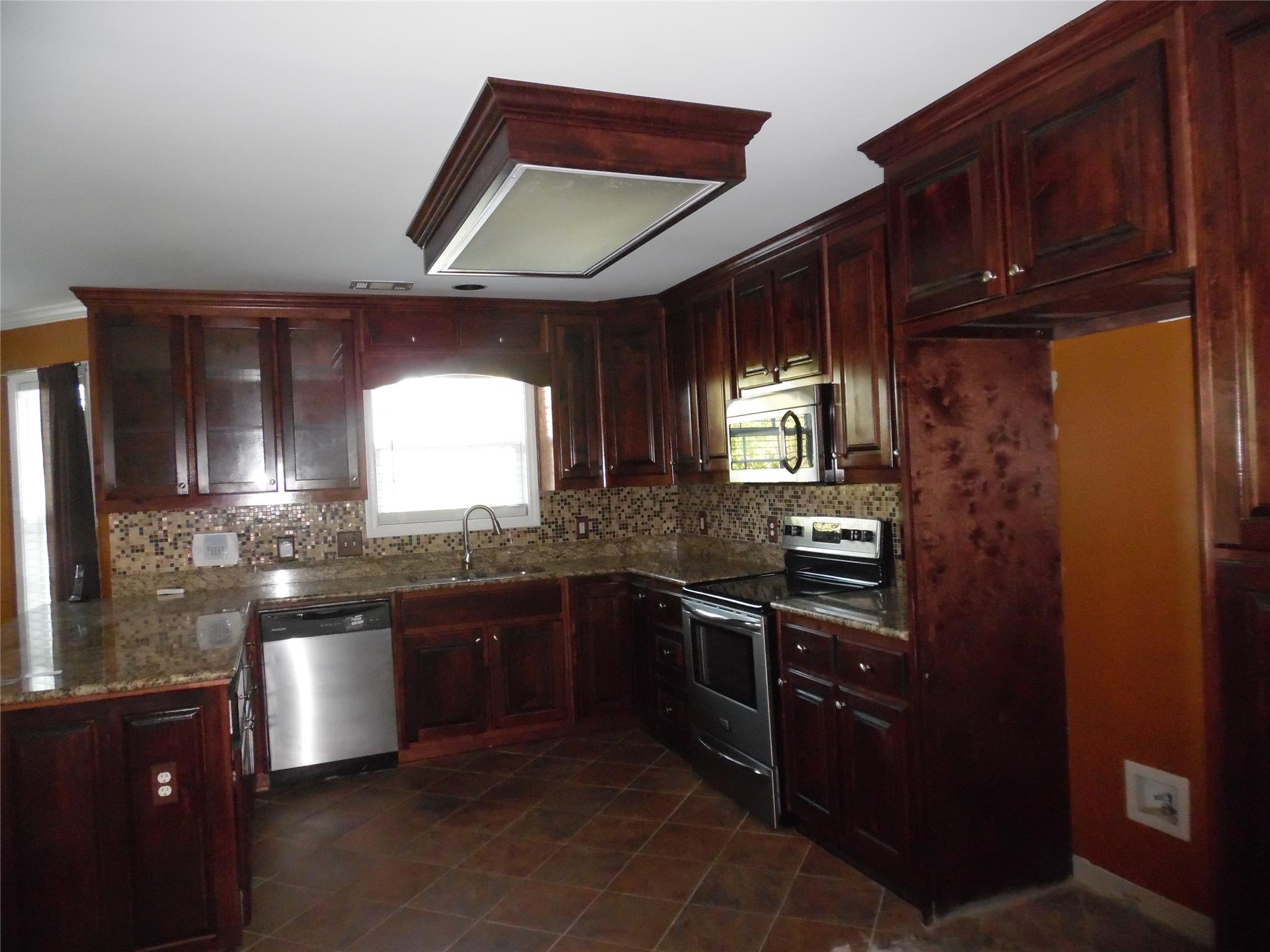 30 Horseshoe Ct, Covington, GA 30014 photo 3