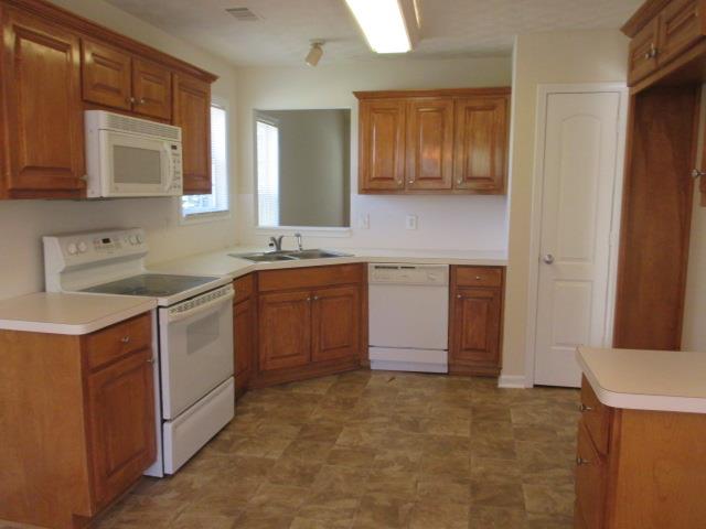 80 Lamar Ln, Covington, GA 30016 photo 5