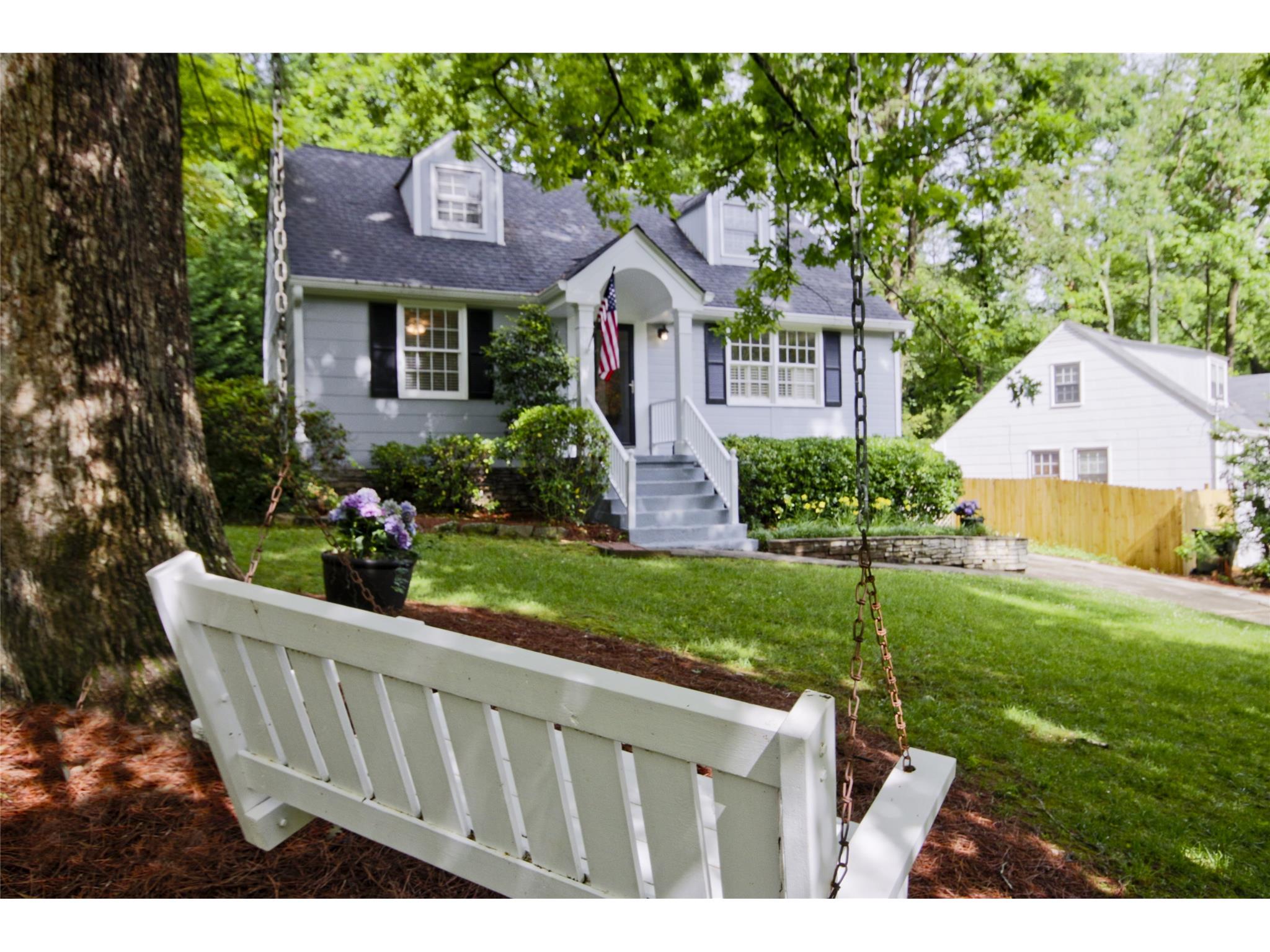 3577 Hildon Cir, Atlanta, GA 30341 photo 2