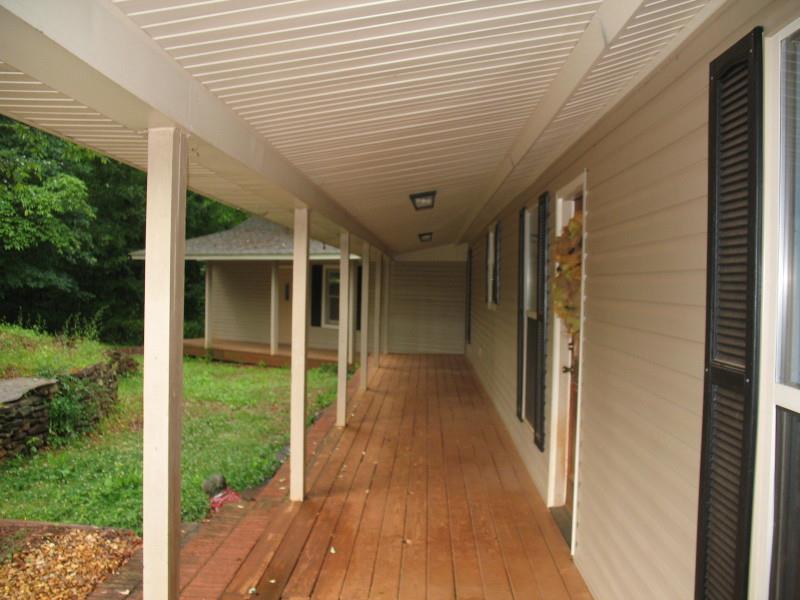 721 Borders Rd, Commerce, GA 30530 photo 2