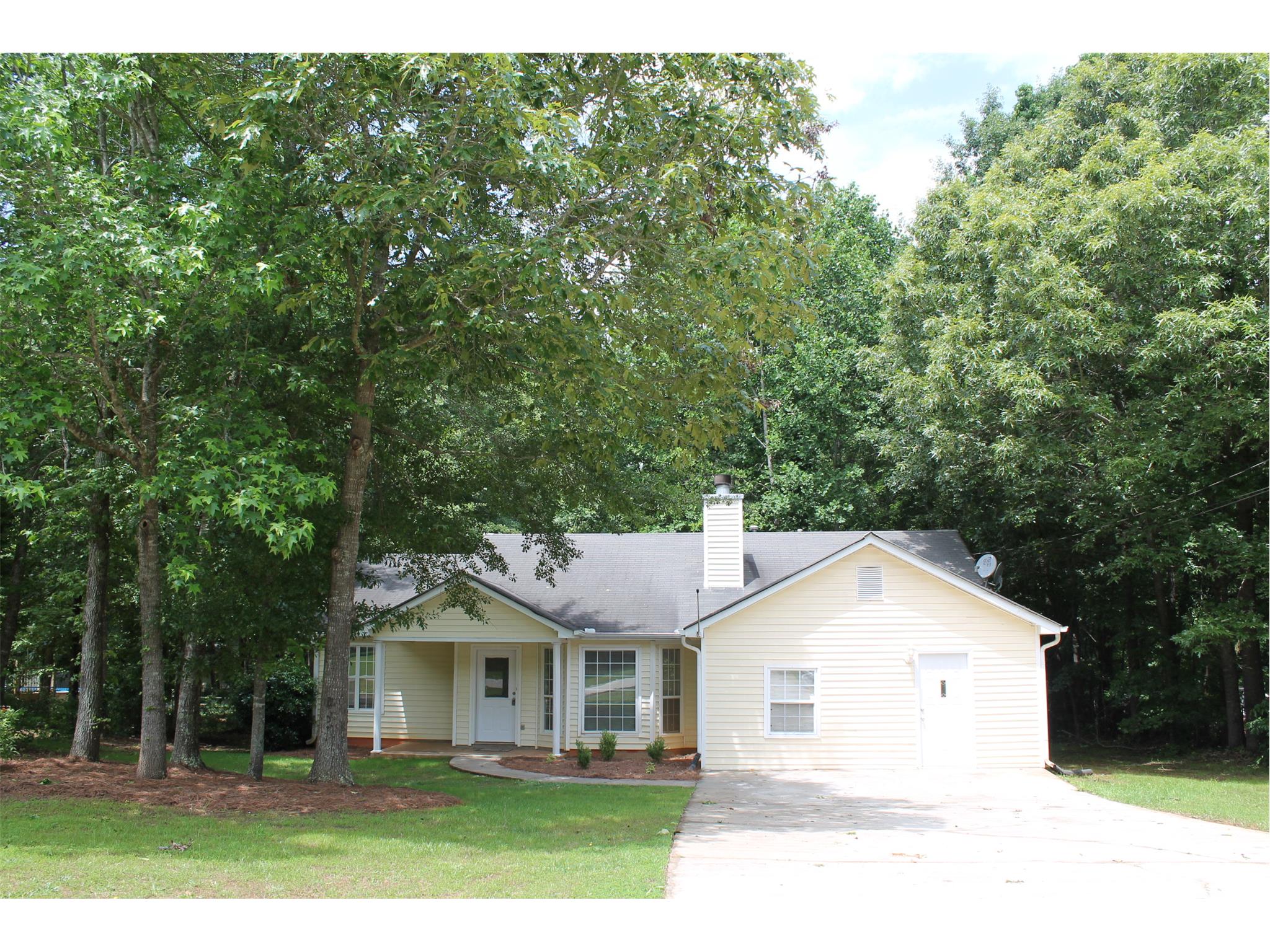 180 Countryside Ln, Covington, GA 30016 photo 1