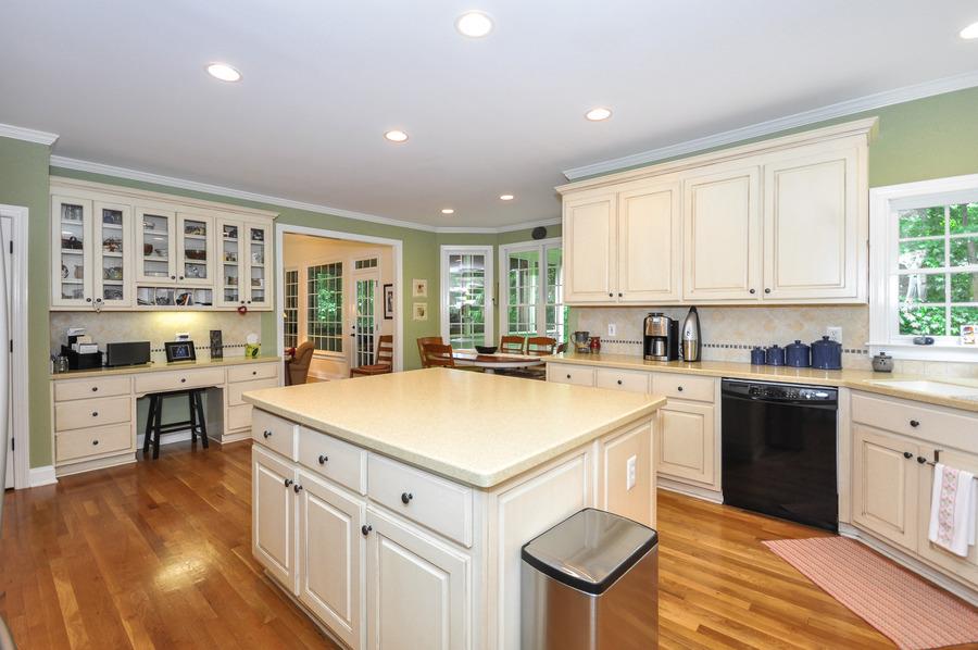 3920 Sidesaddle Ct, Suwanee, GA 30024 photo 7