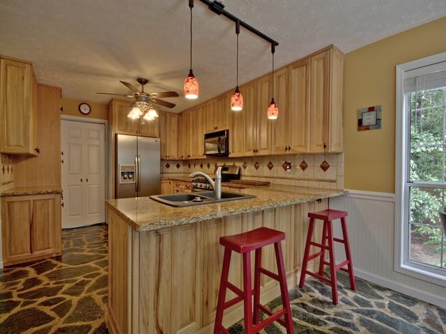 249 E Crestwood Rd, Tyrone, GA 30290 photo 9