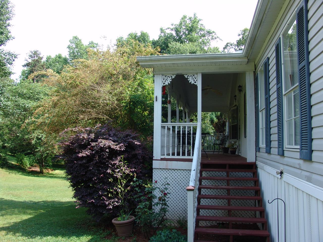 8410 Bryant Rd, Gainesville, GA 30506 photo 3