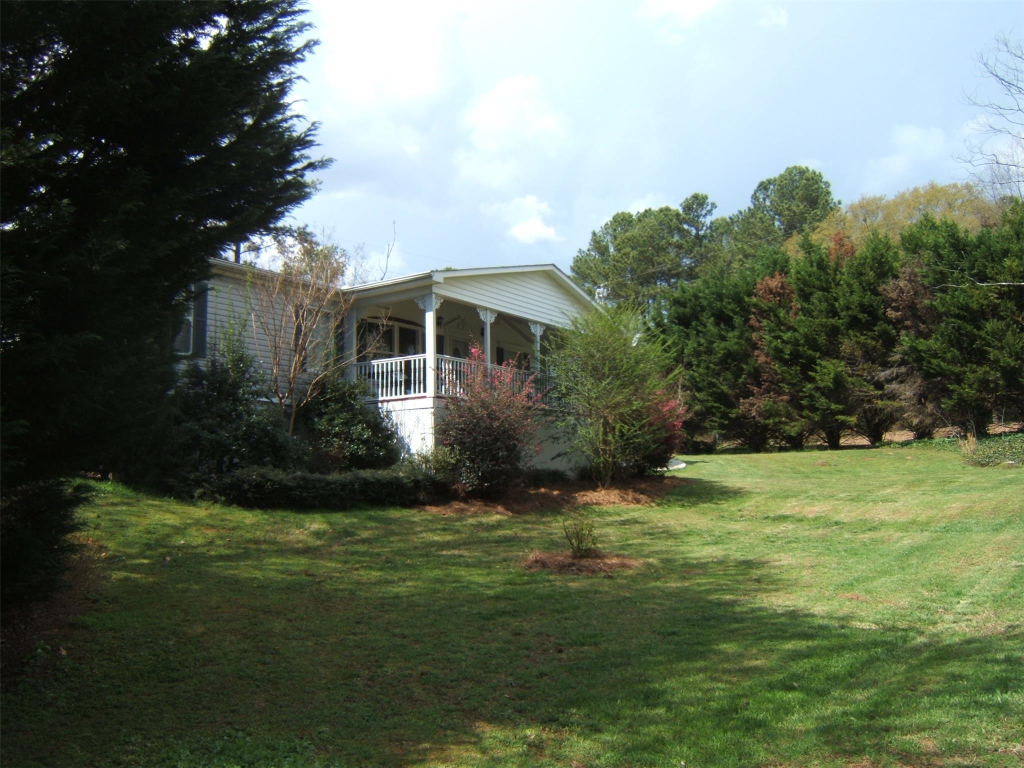 8410 Bryant Rd, Gainesville, GA 30506 photo 2