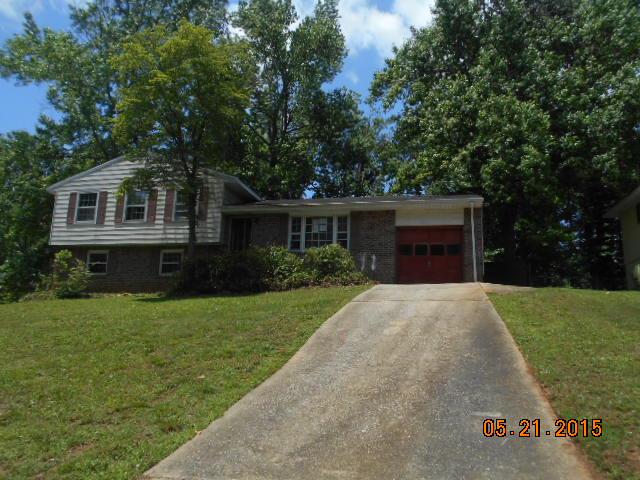 6899 Maddox Rd, Morrow, GA 30260 photo 2