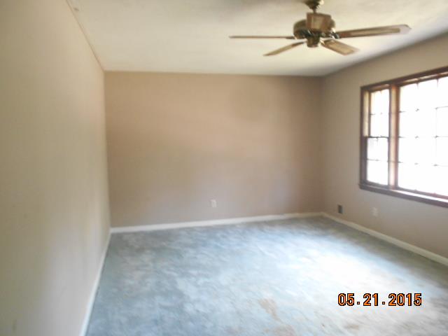 6899 Maddox Rd, Morrow, GA 30260 photo 4