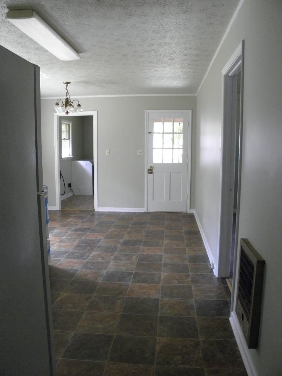 165 Shields St, Winder, GA 30680 photo 6
