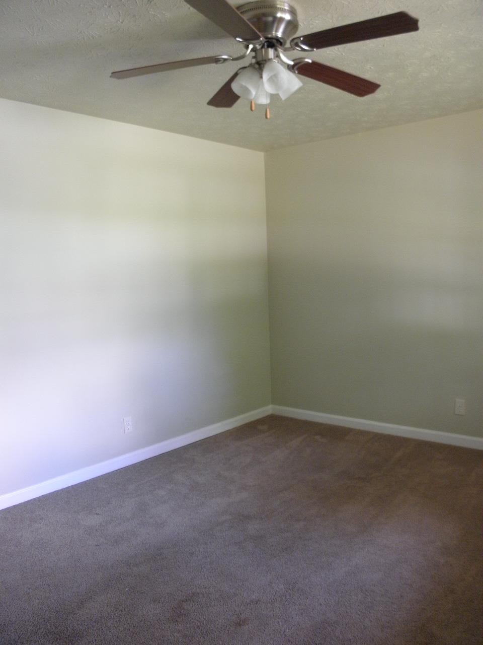 165 Shields St, Winder, GA 30680 photo 4