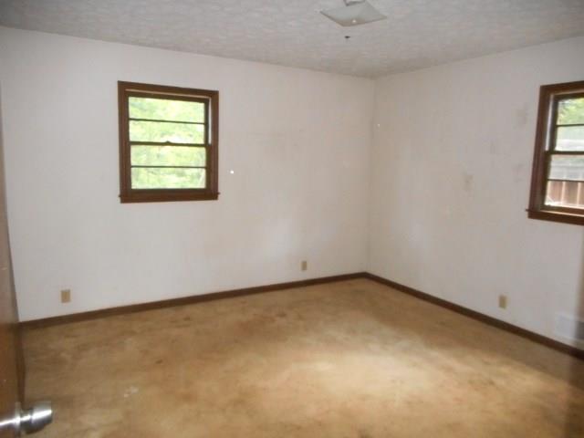 229 Loggins Rd, Commerce, GA 30529 photo 3