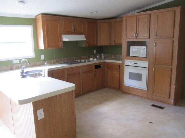 317 Midway Rd, Barnesville, GA 30204 photo 4