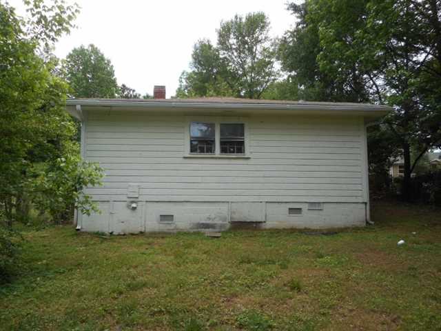 103 Keith Cir, Gainesville, GA 30501 photo 3