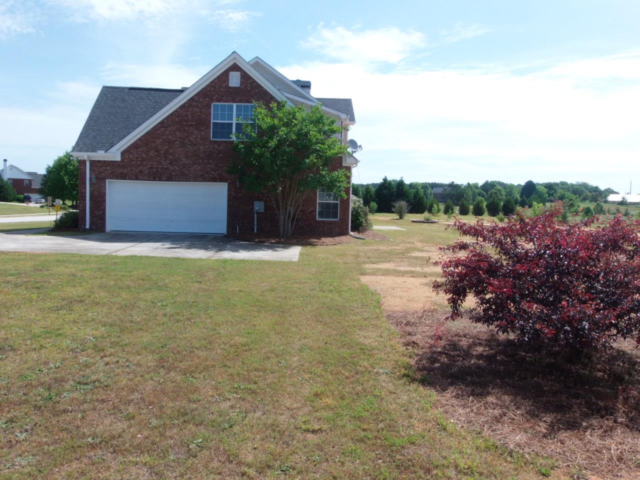 1181 Ruby Way, Bogart, GA 30622 photo 4