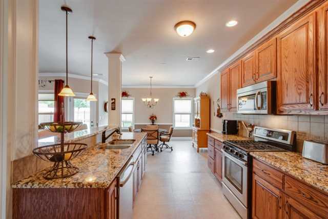 3759 Saddlemaker Dr, Buford, GA 30519 photo 8