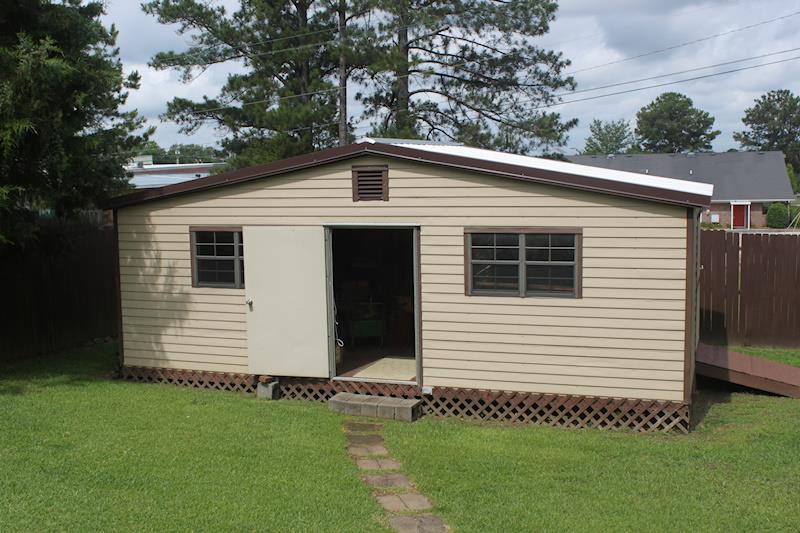 217 Mitchell Dr, Barnesville, GA 30204 photo 3