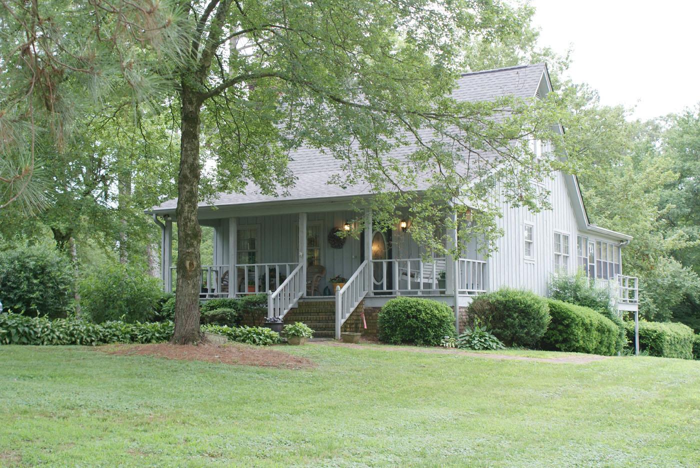 3938 Cato Rd, Gainesville, GA 30507 photo 2