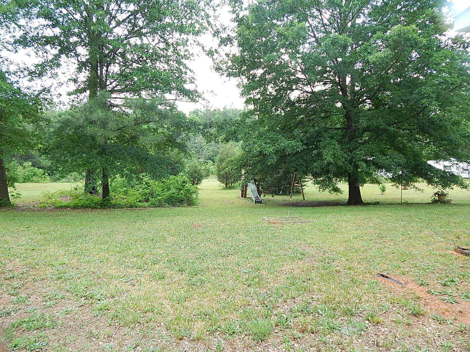 93 Kathryn Way, Commerce, GA 30530 photo 4