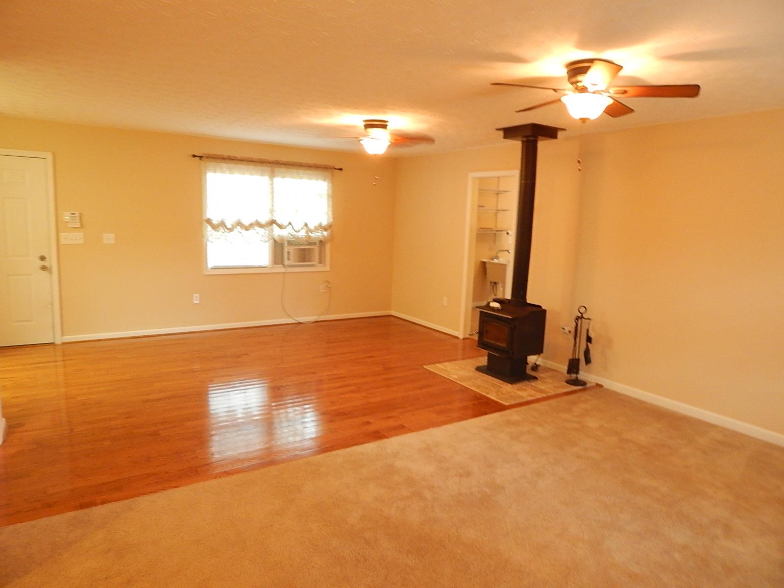93 Kathryn Way, Commerce, GA 30530 photo 5