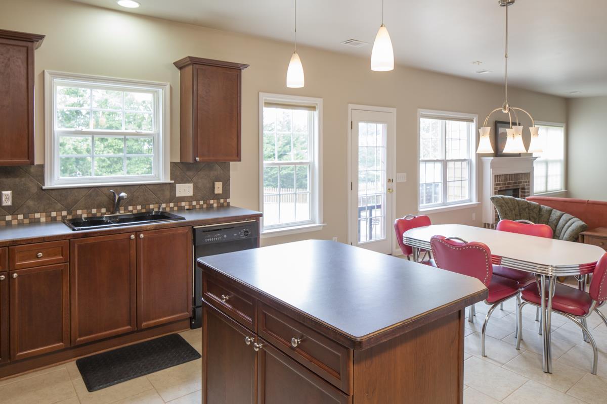 1051 River Downs Ct, Buford, GA 30518 photo 13