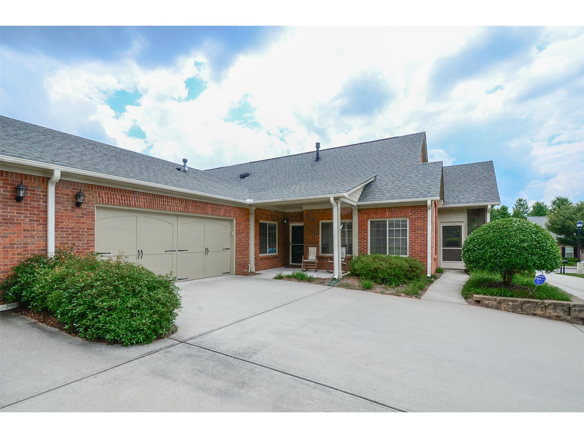 501 Brookhavenrun Cir, Duluth, GA 30097 photo 3