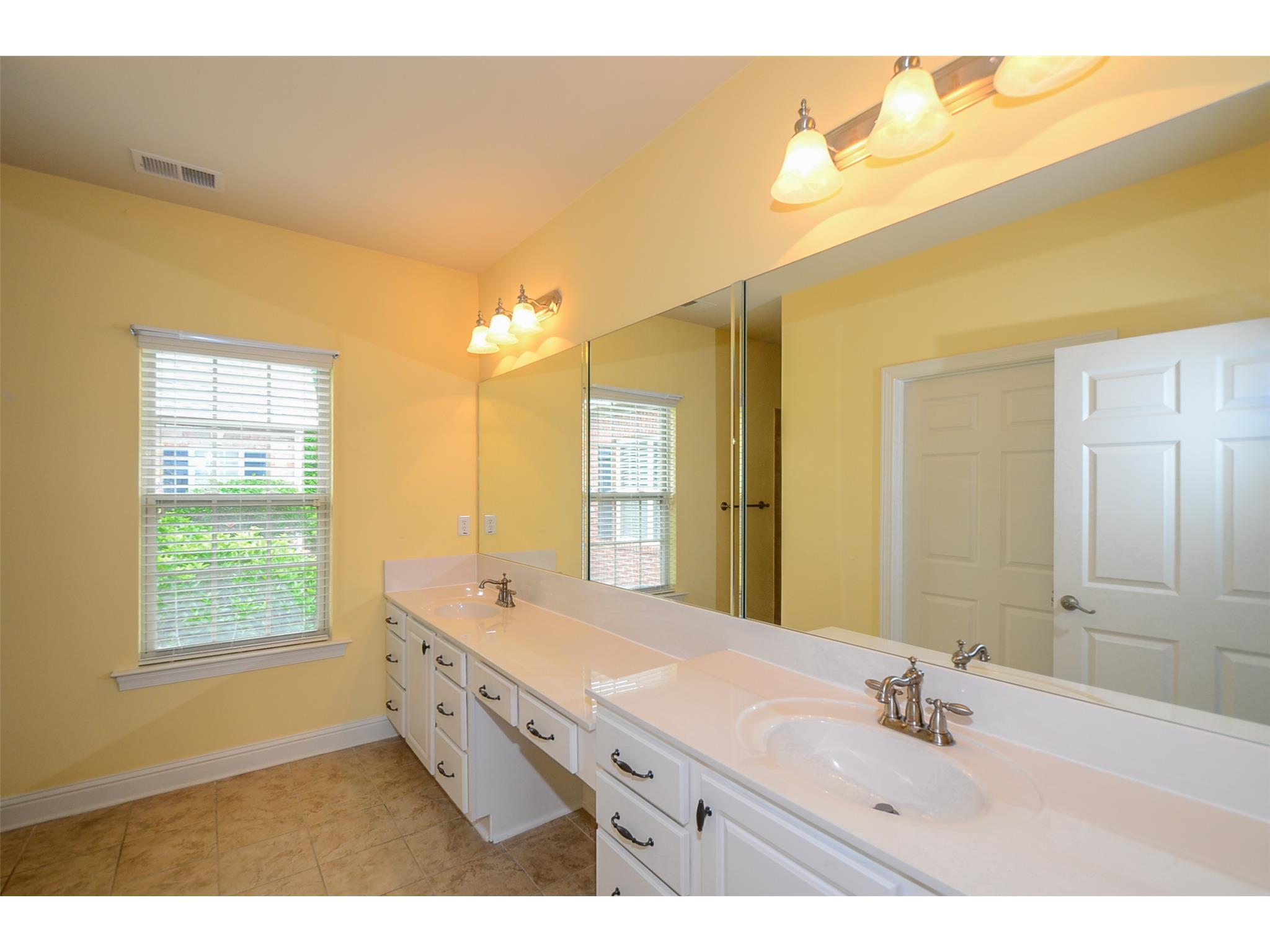501 Brookhavenrun Cir, Duluth, GA 30097 photo 17