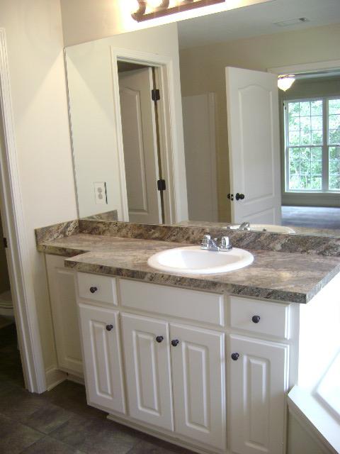 374 Embassy Dr, Winder, GA 30680 photo 6