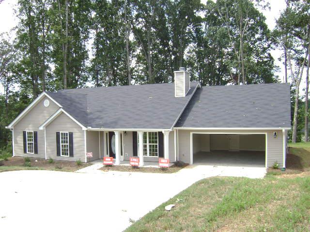 374 Embassy Dr, Winder, GA 30680 photo 1