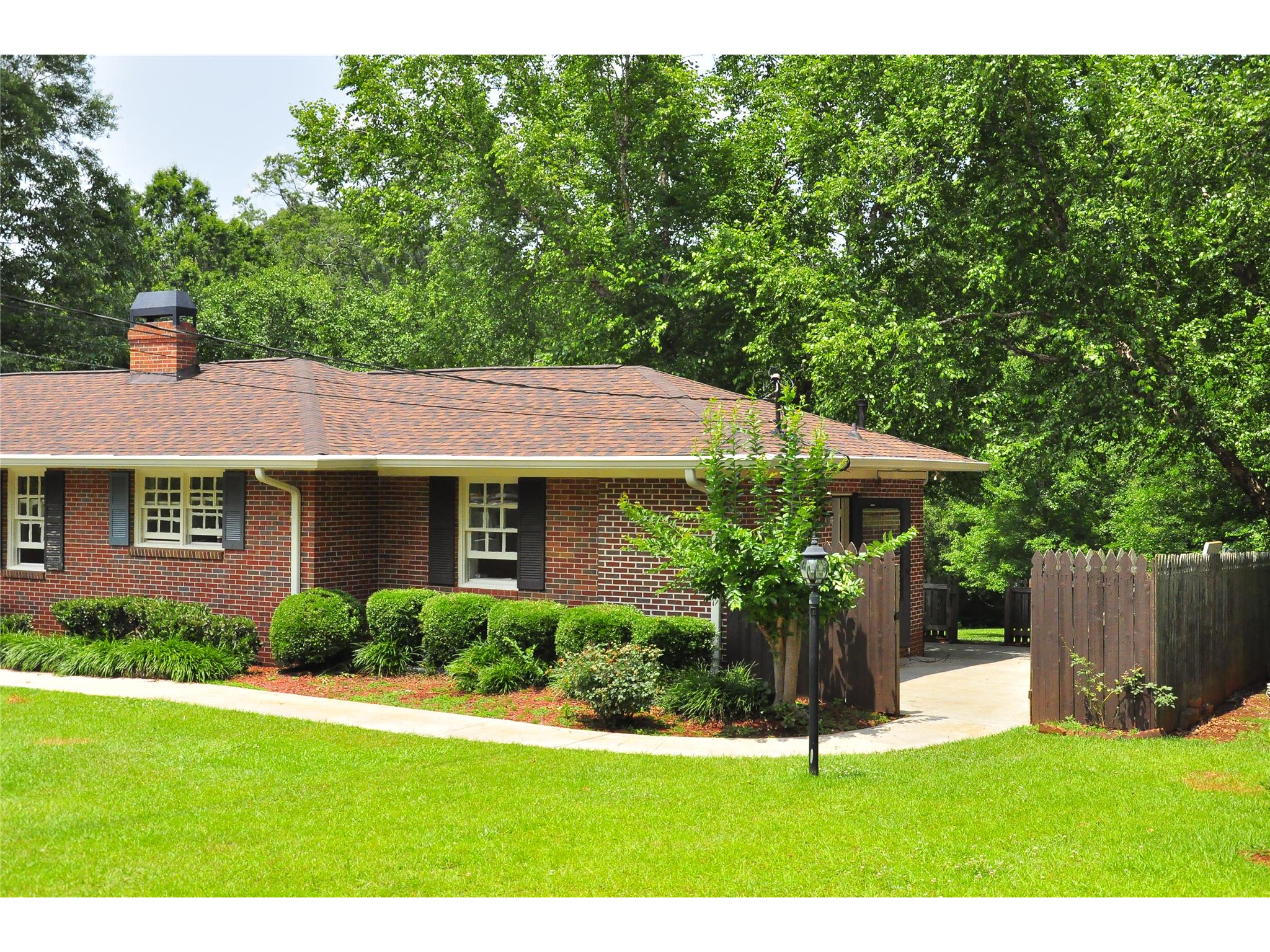 213 Pine Crest Dr, Monroe, GA 30655 photo 1