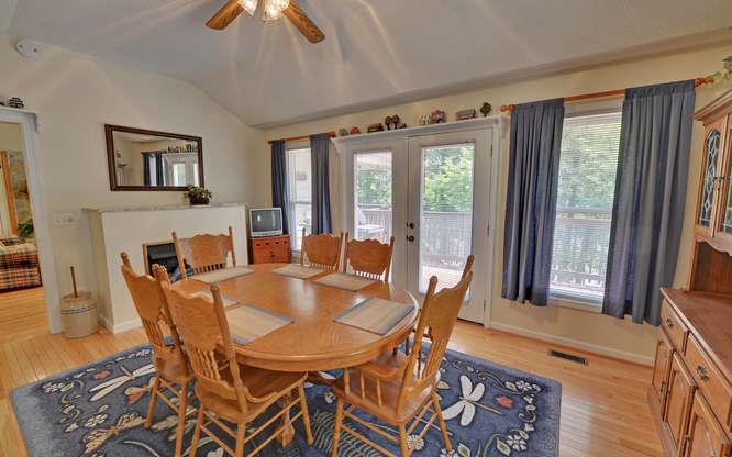 545 Laurel Mountain Dr, Toccoa, GA 30577 photo 4