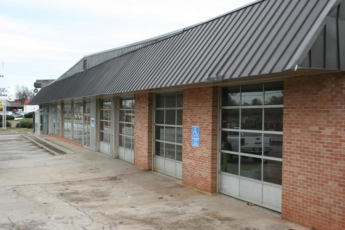 400 N Main St, Cornelia, GA 30531 photo 2