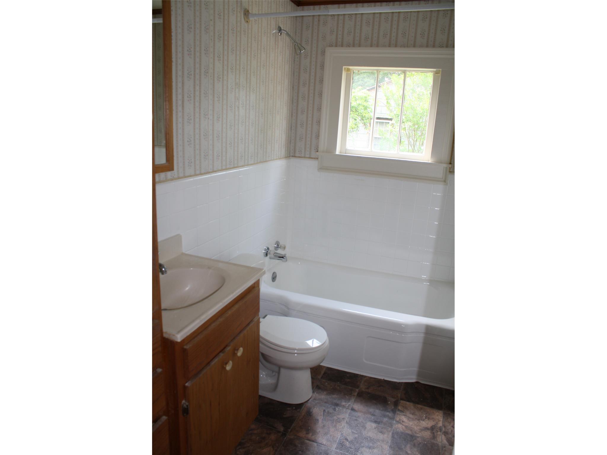 36 Branch St, Toccoa, GA 30577 photo 6