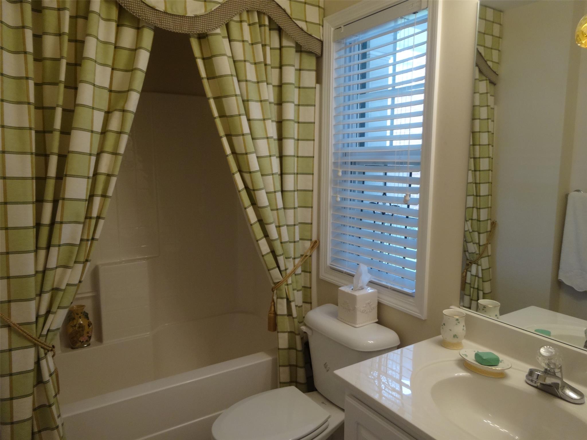 1920 Cooper Lakes Dr, Grayson, GA 30017 photo 6