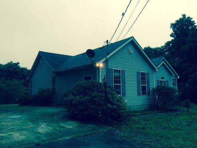 218 Aldora St, Barnesville, GA 30204 photo 2