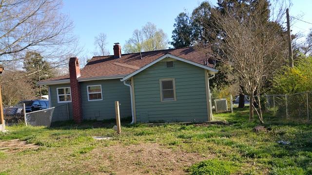 203 S Circle Dr, Cornelia, GA 30531 photo 2