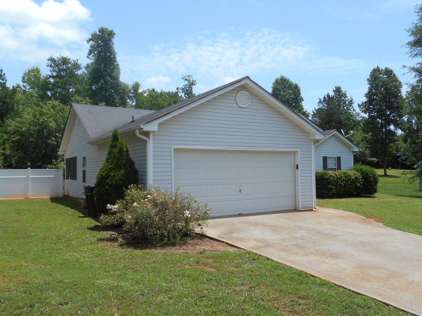225 Mountain Way, Covington, GA 30016 photo 2