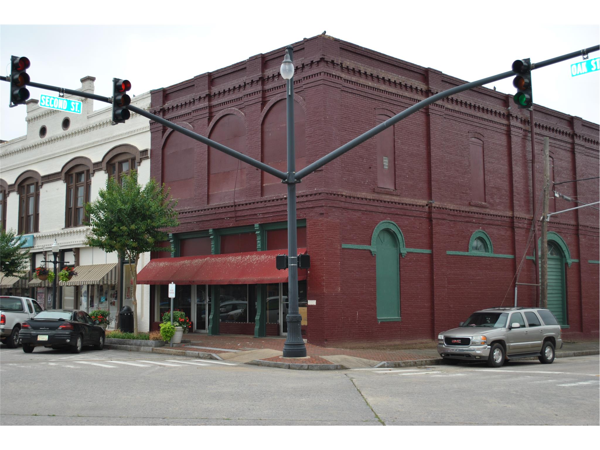 2 Oak St, Jackson, GA 30233 photo 1