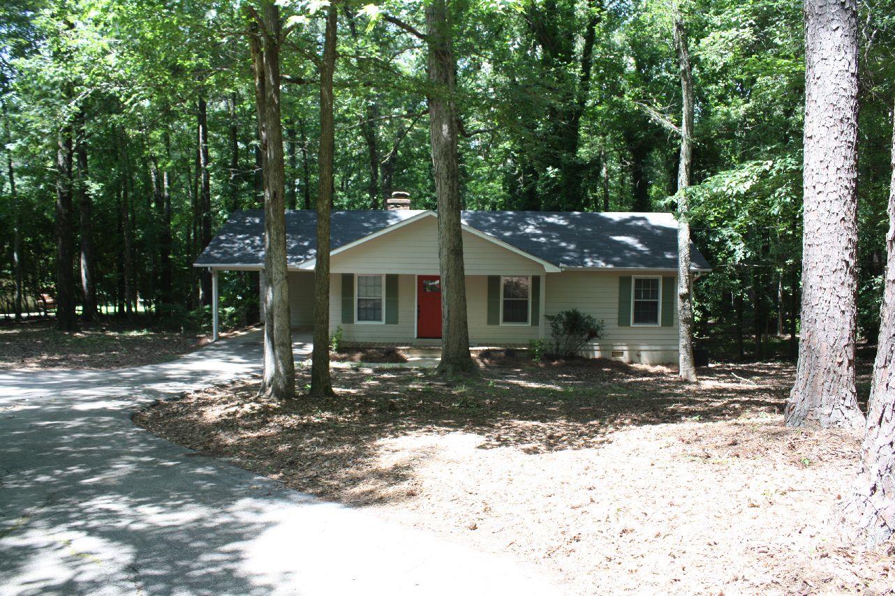 57 S Pine Cove Dr, Lagrange, GA 30240 photo 2