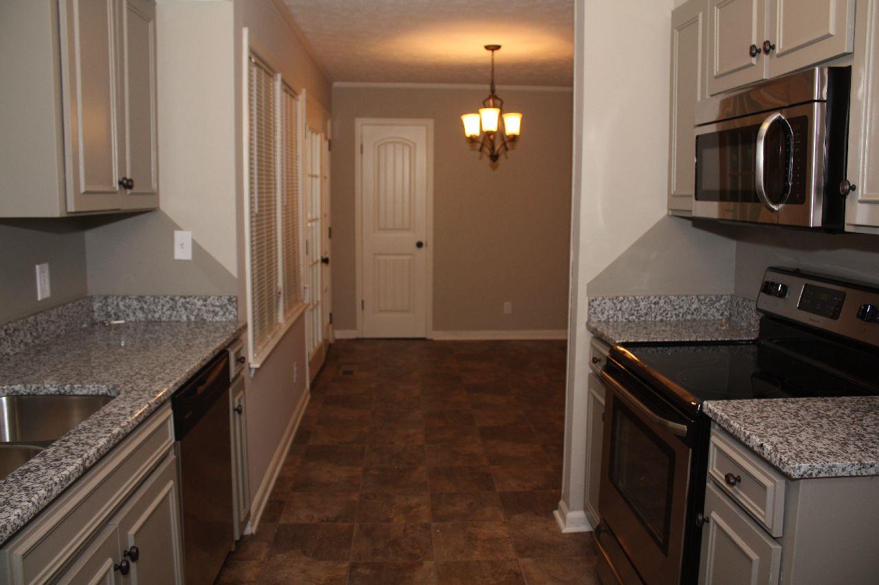 57 S Pine Cove Dr, Lagrange, GA 30240 photo 11