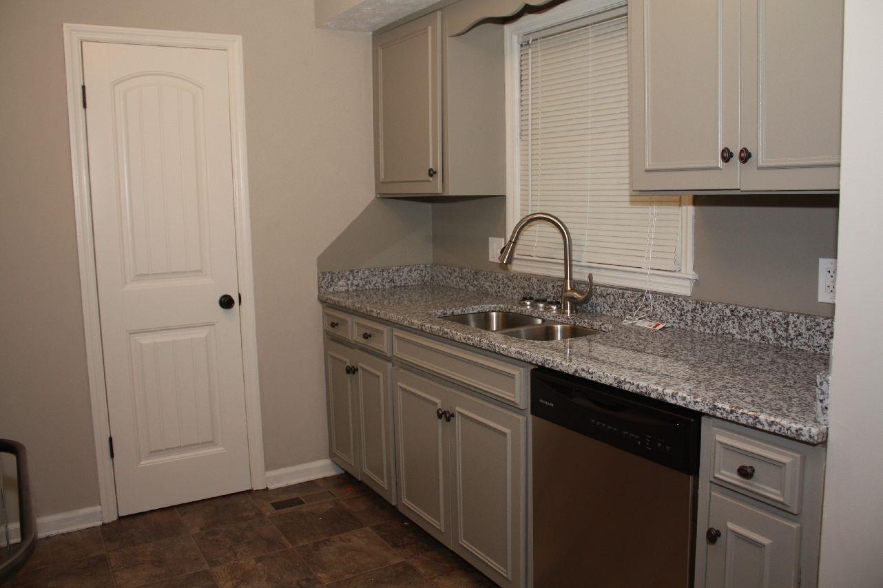 57 S Pine Cove Dr, Lagrange, GA 30240 photo 9