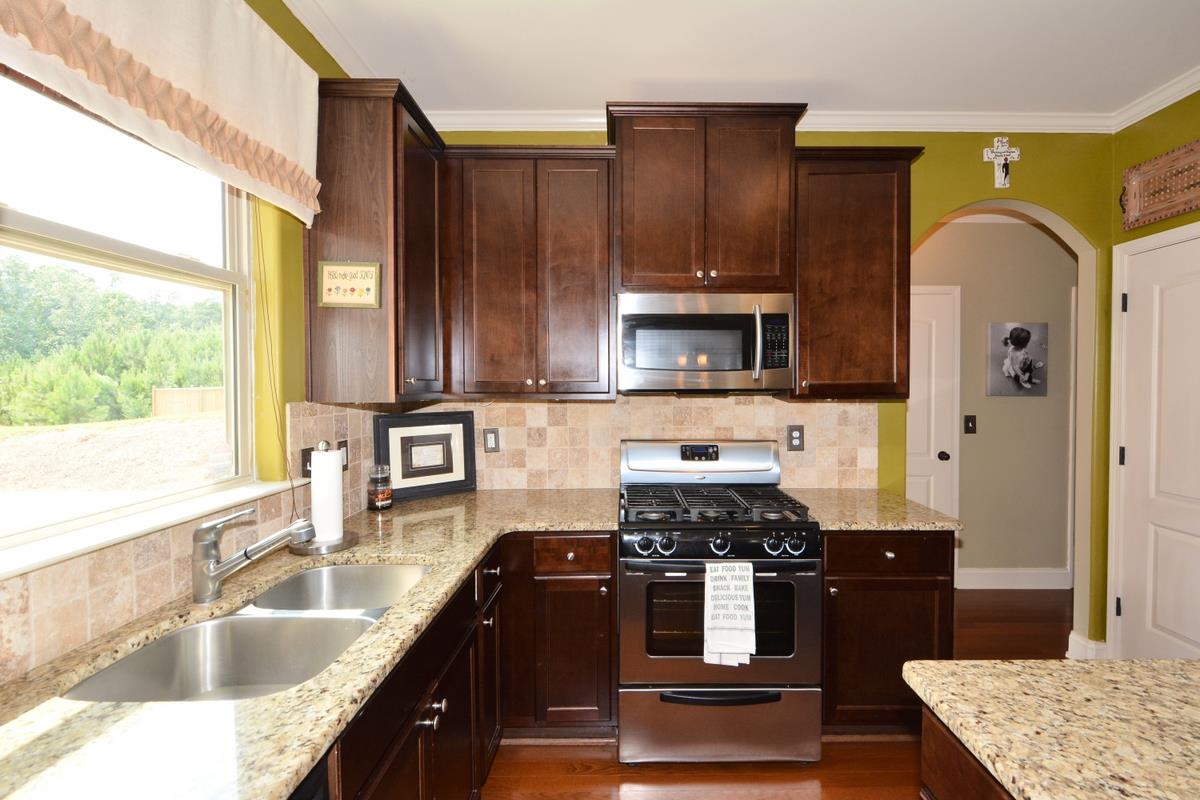 209 Creekside Pass, Canton, GA 30114 photo 9