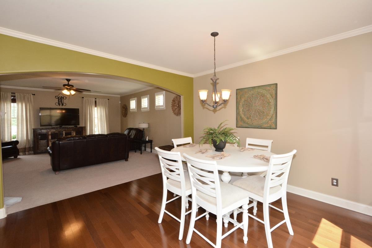 209 Creekside Pass, Canton, GA 30114 photo 5