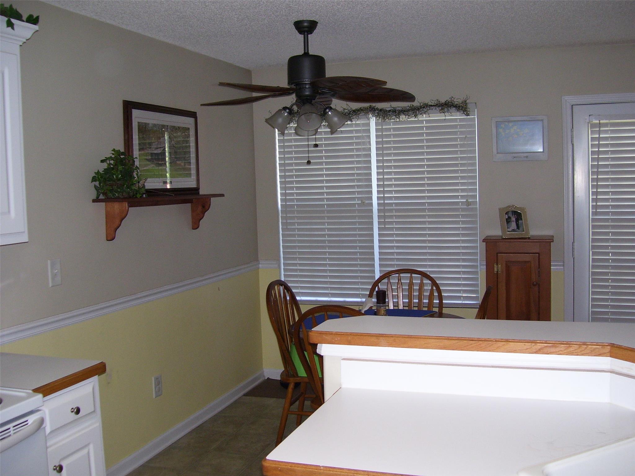 433 Raymond Dr, Winder, GA 30680 photo 7