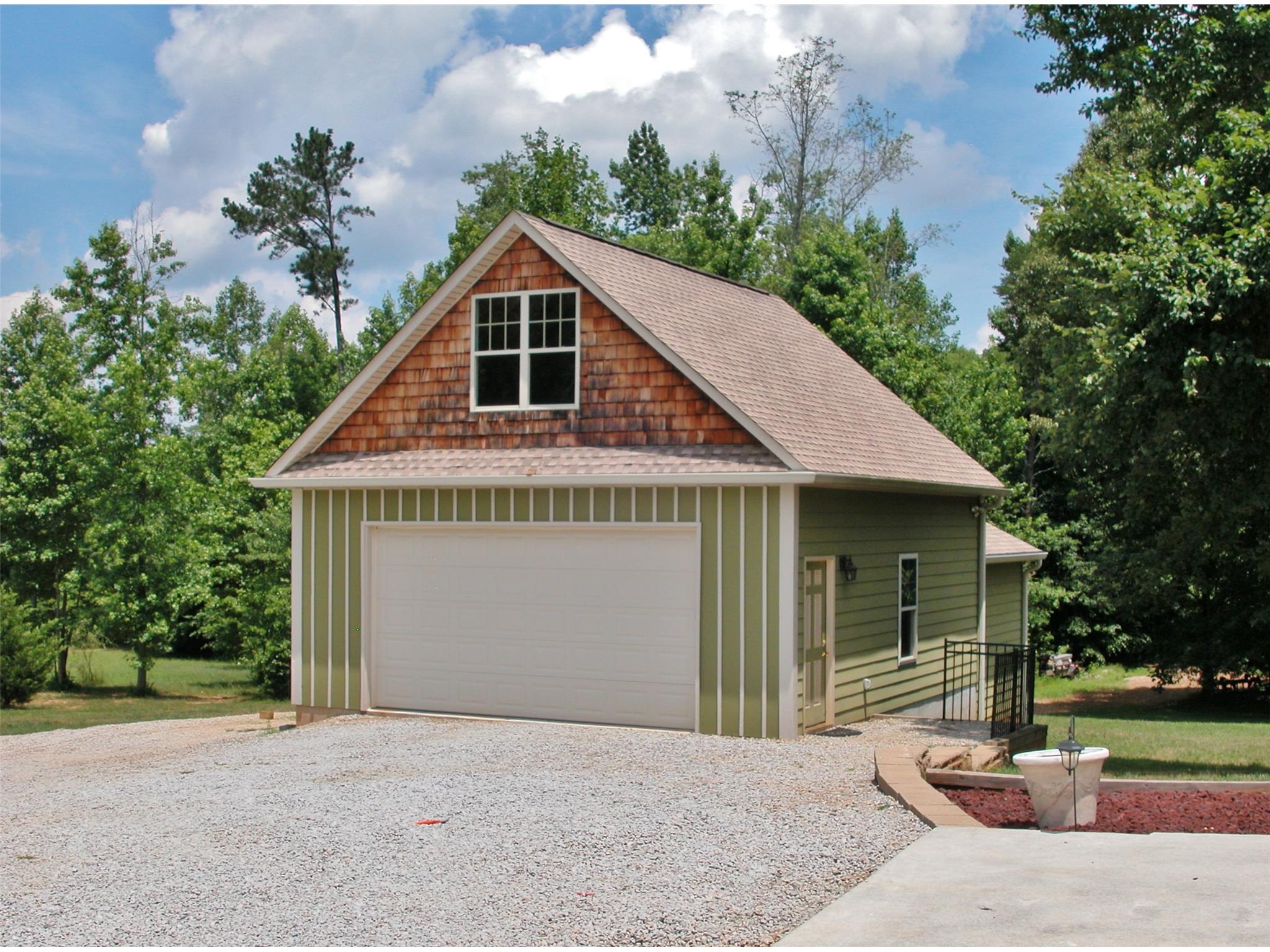 4080 Sutton Rd, Gainesville, GA 30506 photo 3